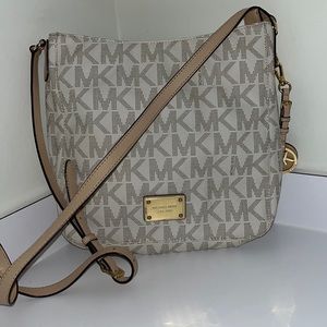 Michael kors white printed crossbody